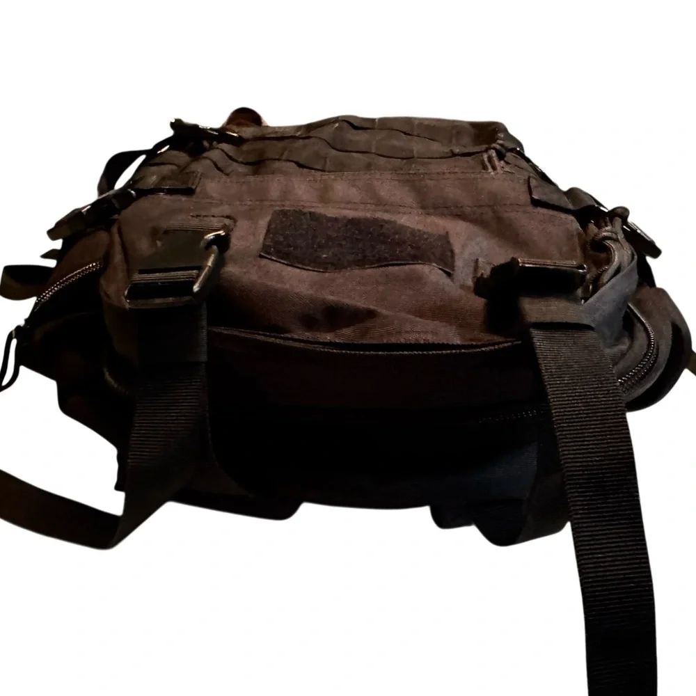 High End Highland Tactical Black Men's Heavy Duty Backpack MINT - Picture 4 of 12